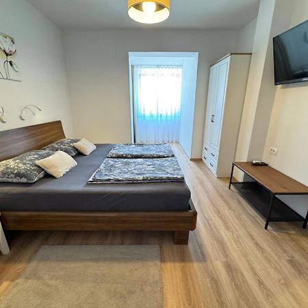 Guest House Deskovic Mošćenička Draga Exteriör bild