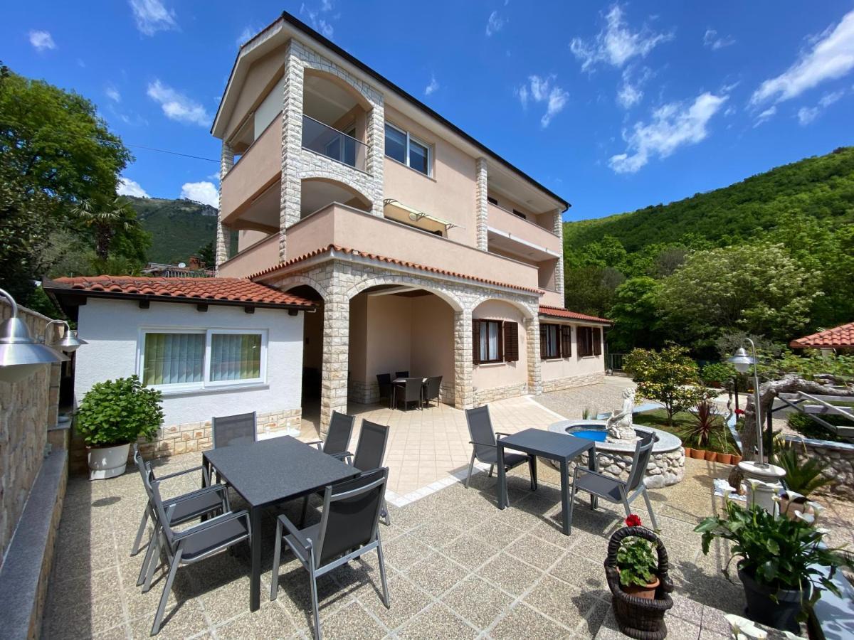 Guest House Deskovic Mošćenička Draga Exteriör bild