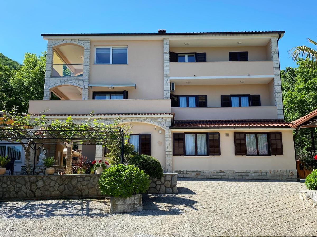Guest House Deskovic Mošćenička Draga Exteriör bild