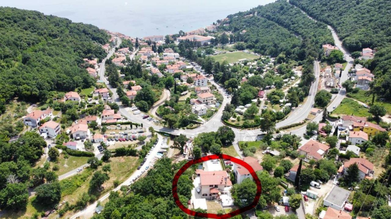 Guest House Deskovic Mošćenička Draga Exteriör bild