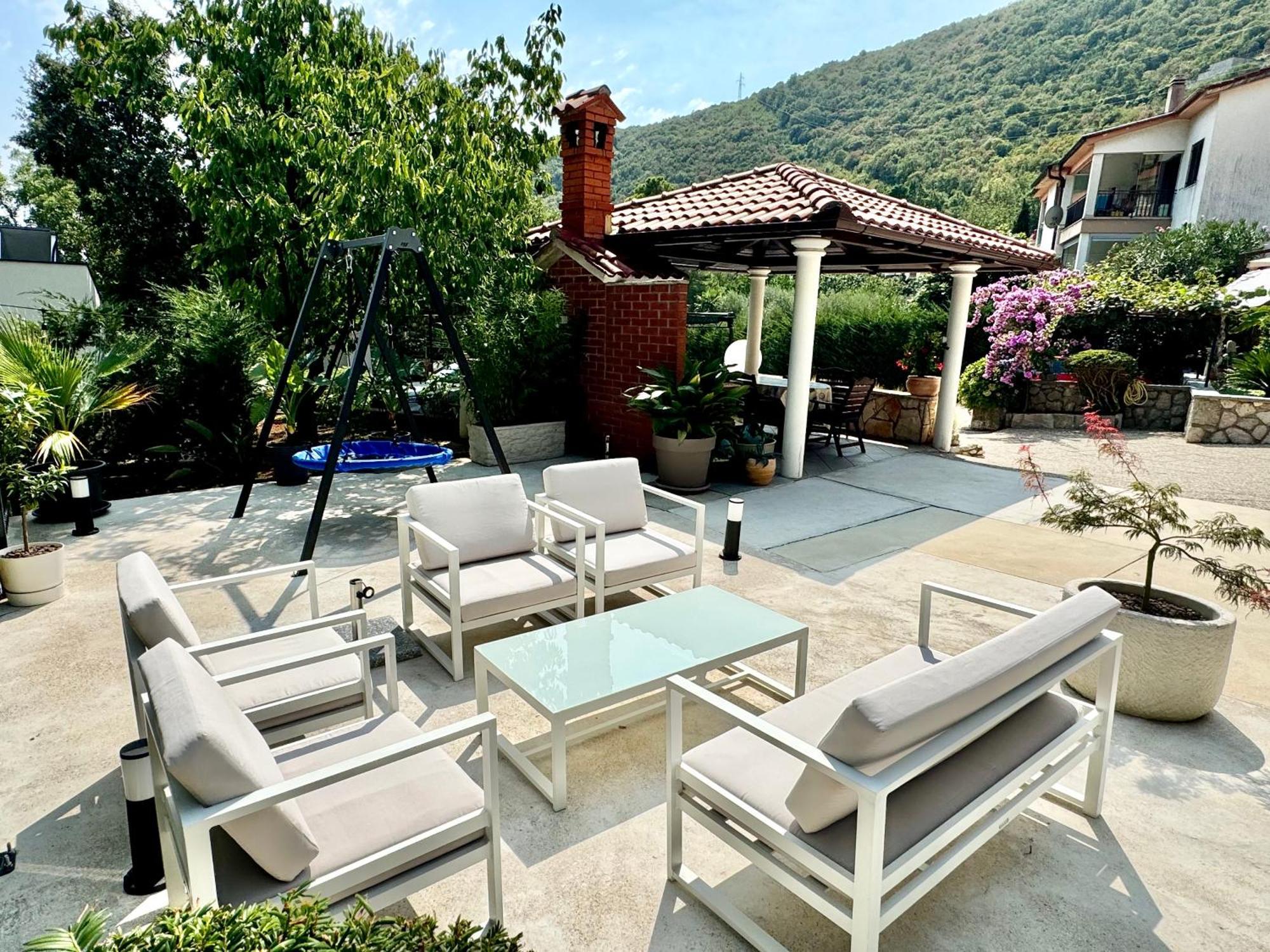 Guest House Deskovic Mošćenička Draga Exteriör bild